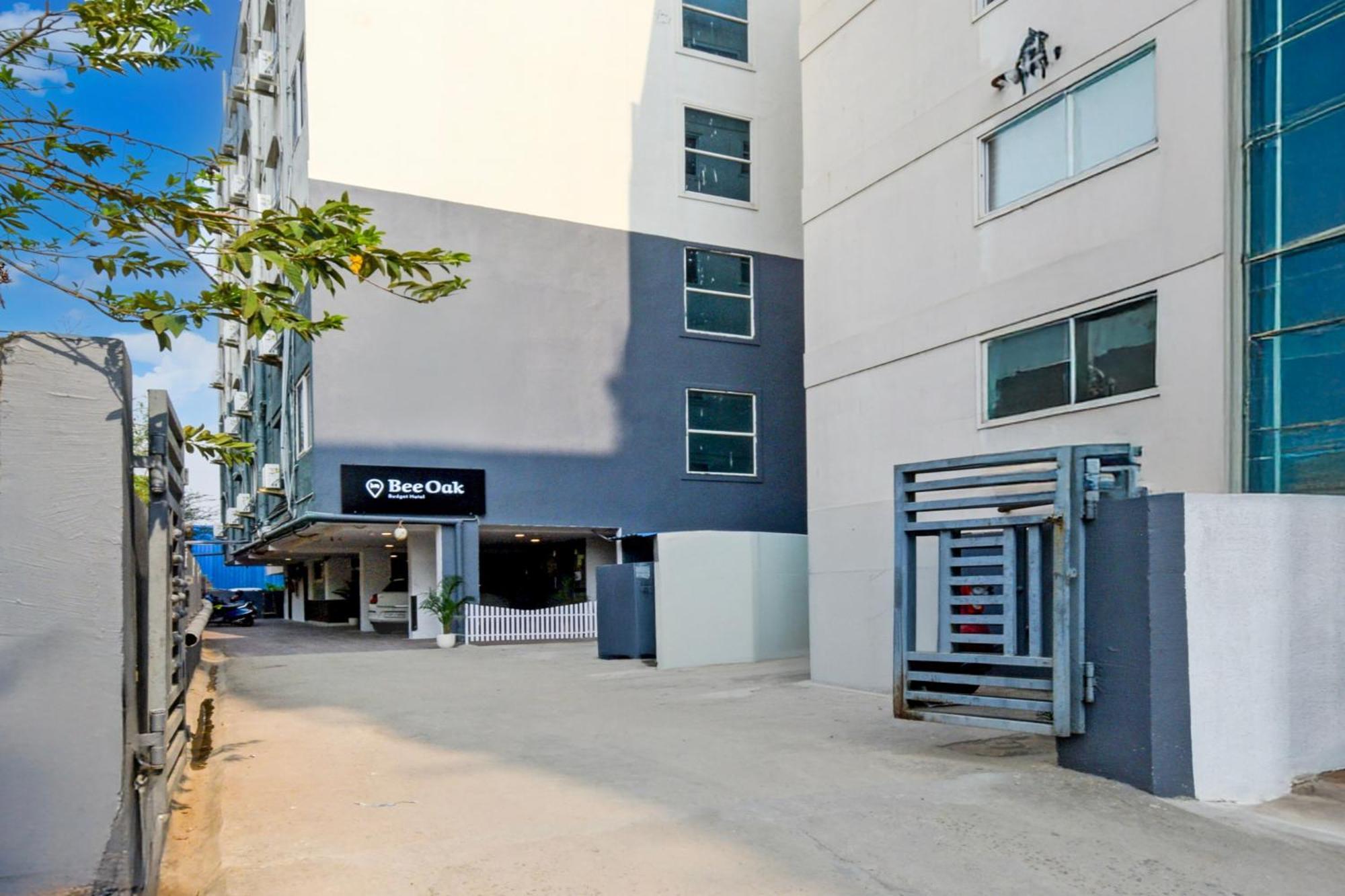 Hotel O Bee Oak Gachibowli Exteriör bild