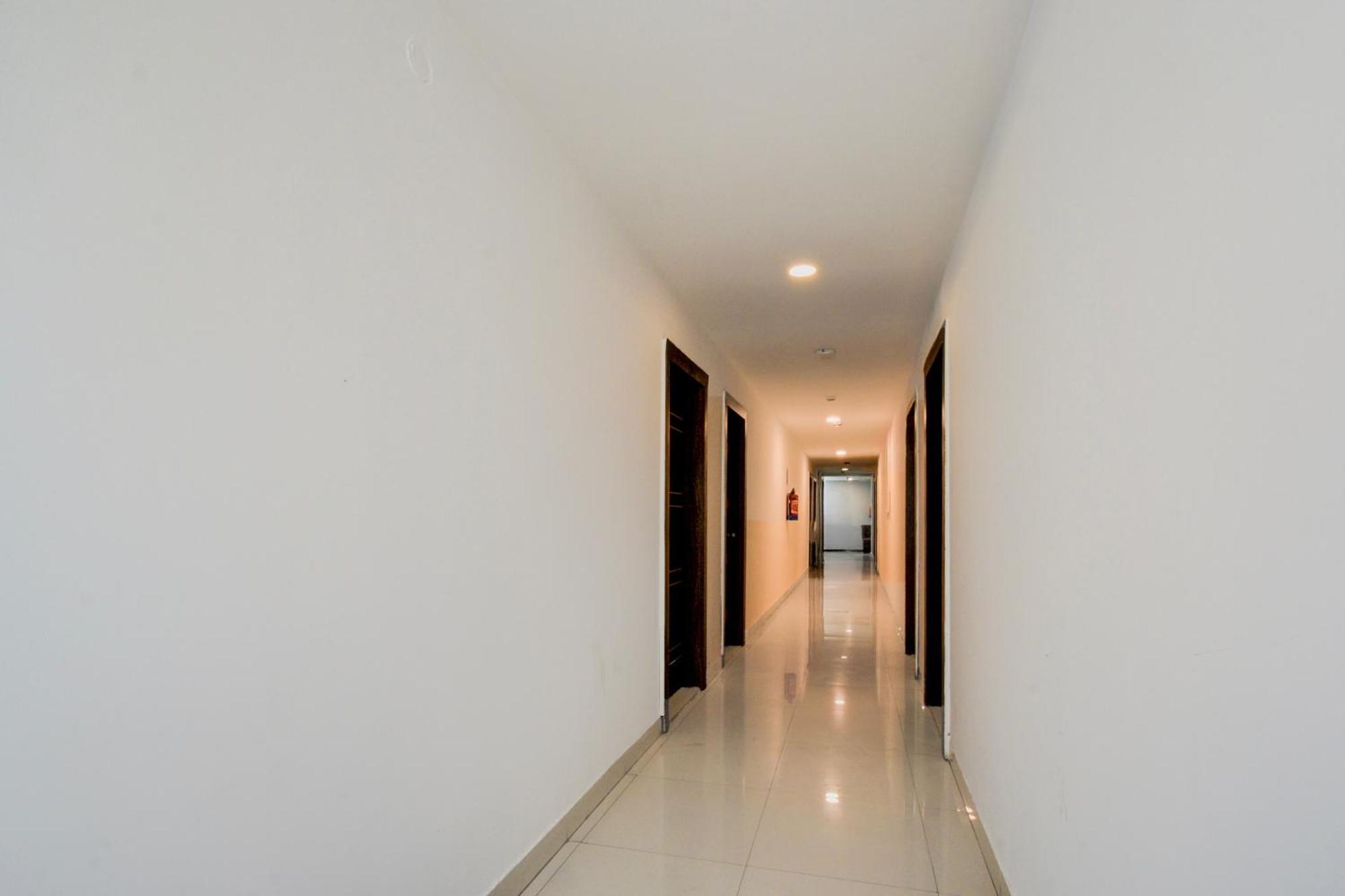 Hotel O Bee Oak Gachibowli Exteriör bild